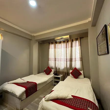 8848 Hostel